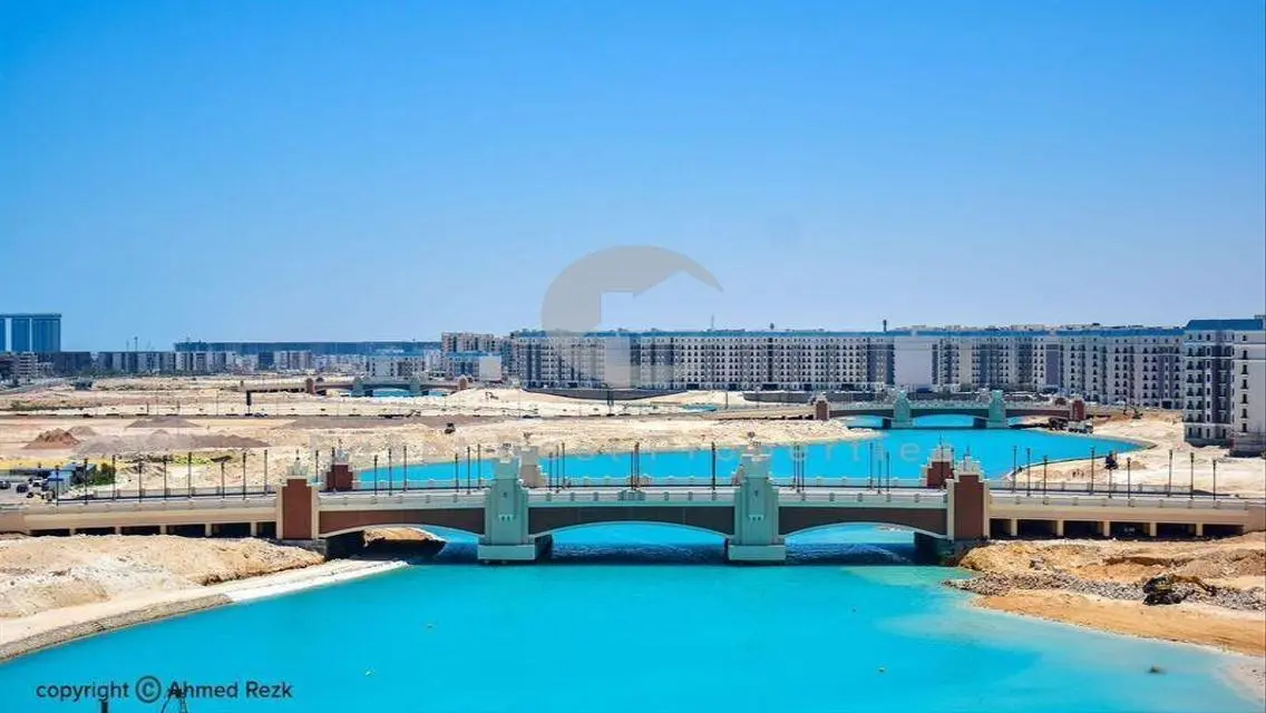 فيلا 340 متر للبيع في مشروع مدينه العالمين الجديد