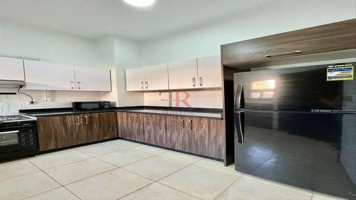 Luxury Apartment with 300 sqm Space and Balcony Overlooking a Landmark