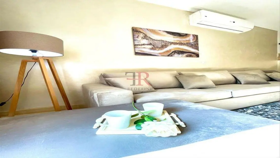 Luxury Apartment with 300 sqm Space and Balcony Overlooking a Landmark