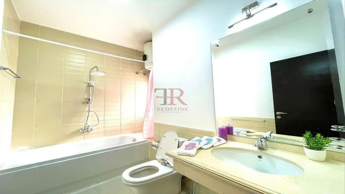Luxury Apartment with 300 sqm Space and Balcony Overlooking a Landmark