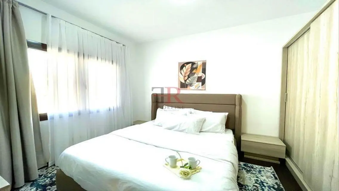Luxury Apartment with 300 sqm Space and Balcony Overlooking a Landmark