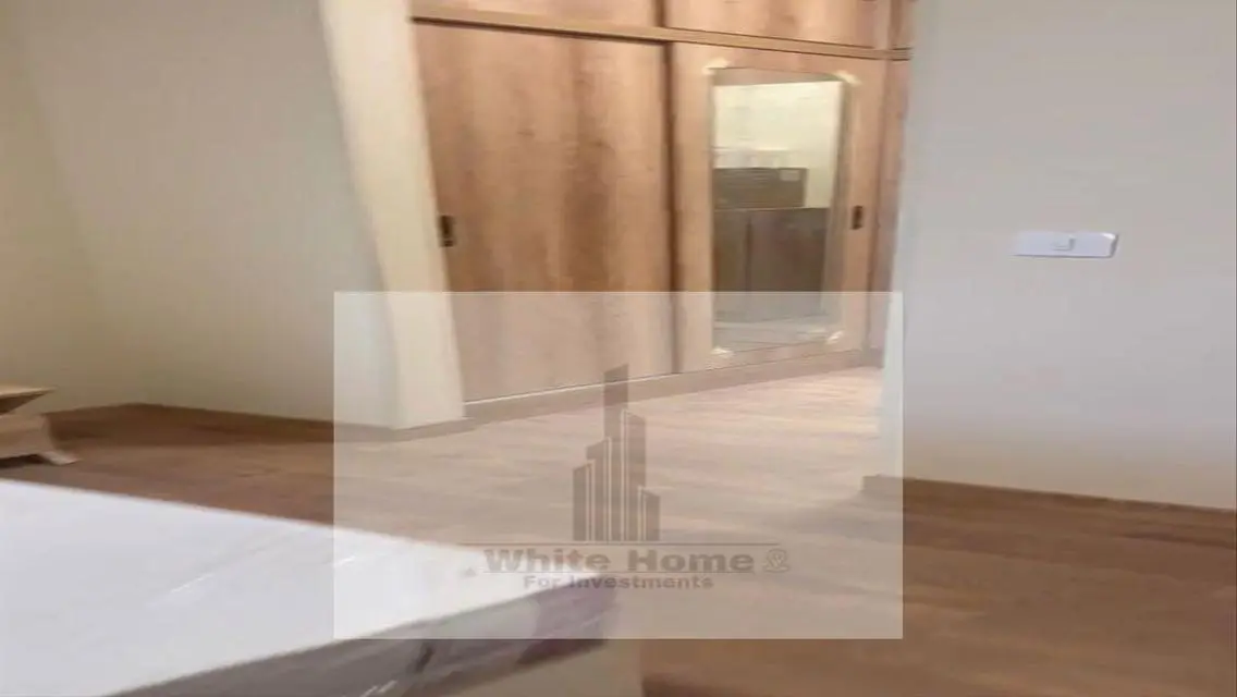 شقه فندقيه بحديقه للايجار مفروش ف كومبوند 90 افنيو