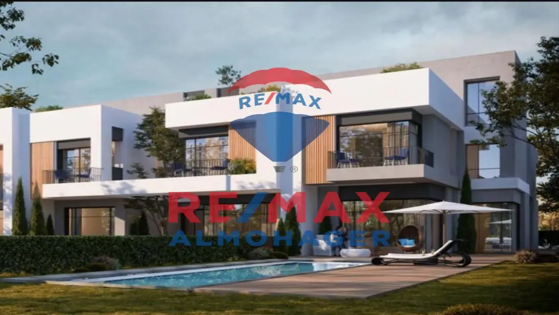 Very Prime Location - Townhouse With Landscape View - D.P 915K