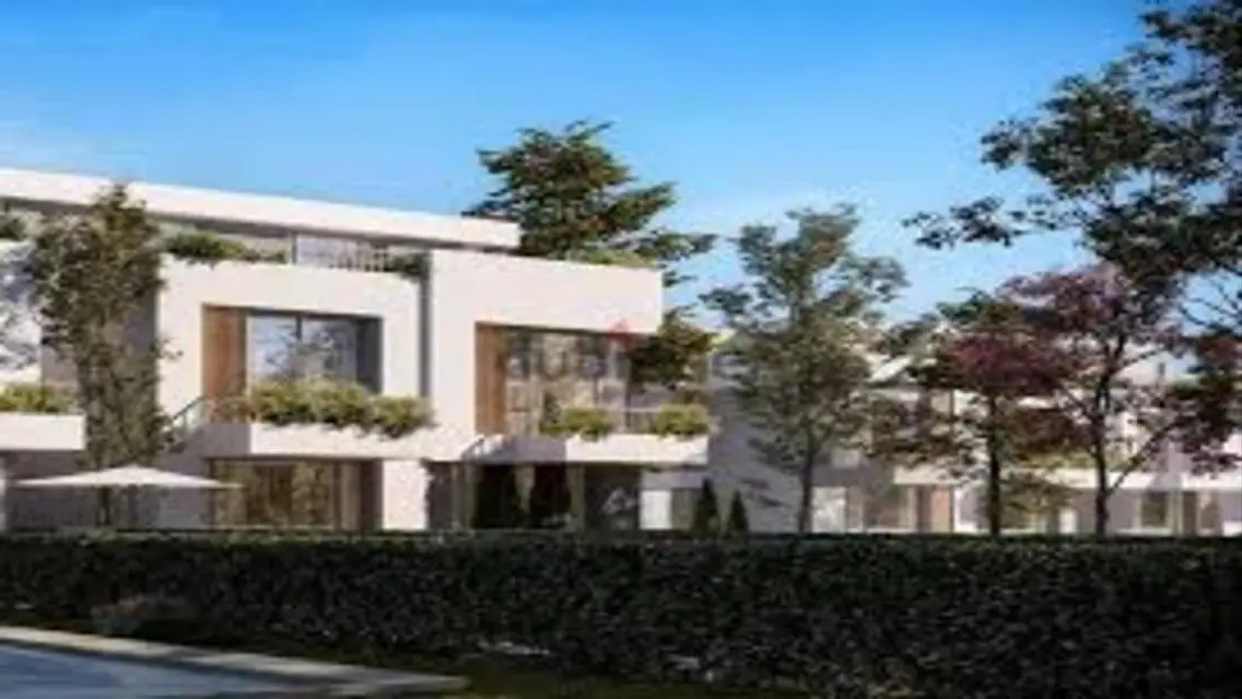 Very Prime Location - Townhouse With Landscape View - D.P 915K