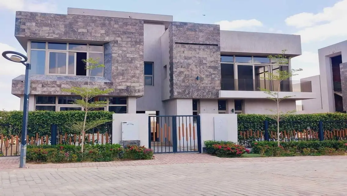For sale in Sun Capital Compound, the most upscale