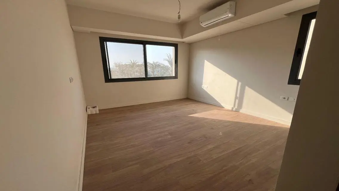 Luxurious Semi-Furnished Apartment In V Residence