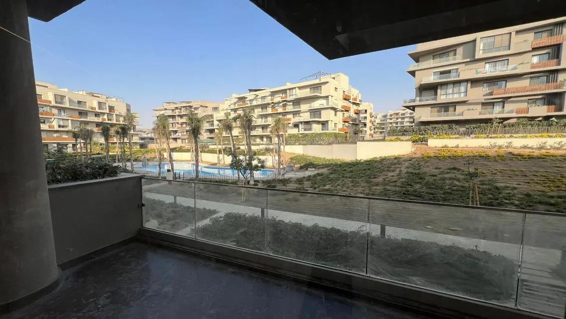 Luxurious Semi-Furnished Apartment In V Residence