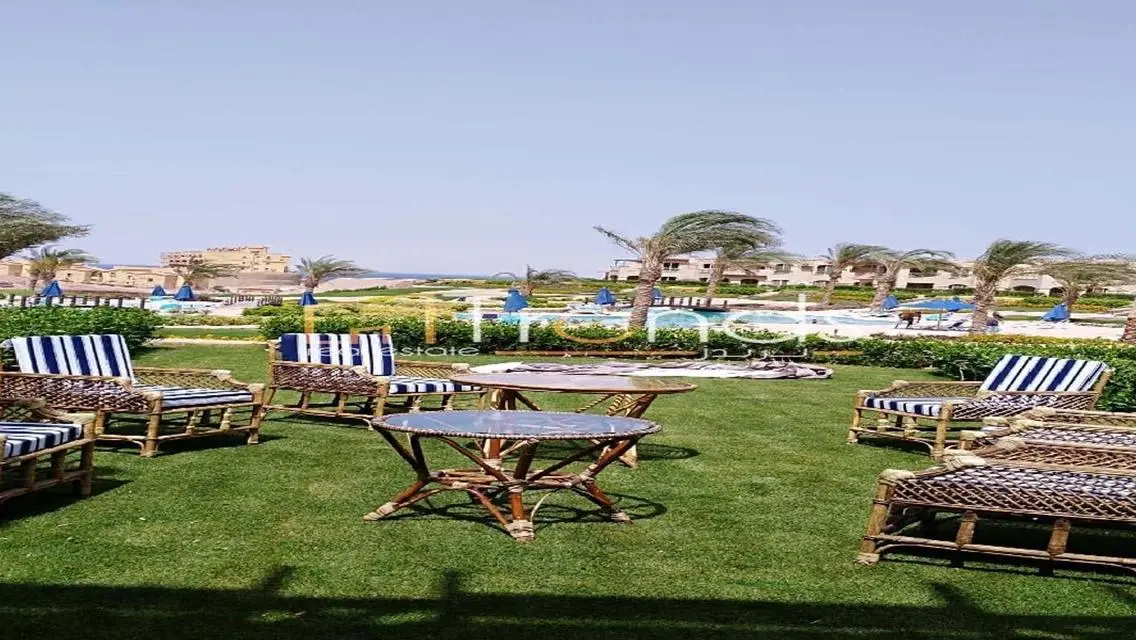 Luxury Apartment with Private Balcony and Garden