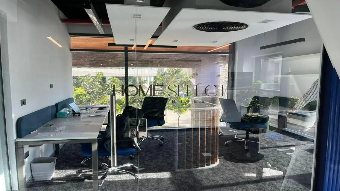 Office for Sale in Portal A – Prime Location .
