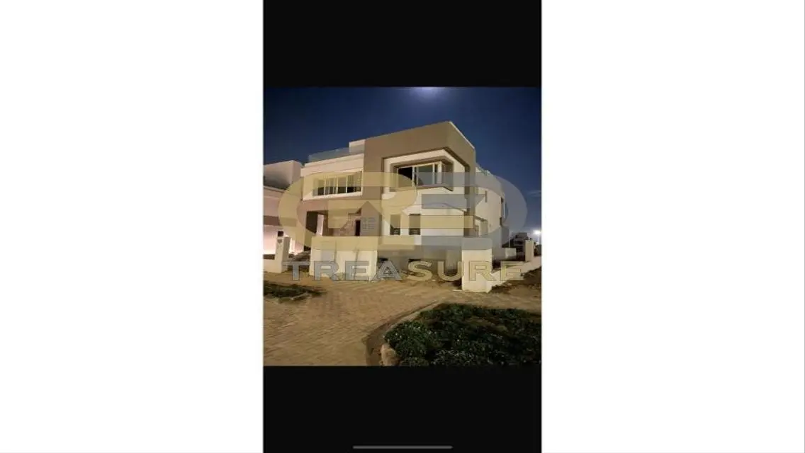 Standalone Villa in Hyde park prime location     .
