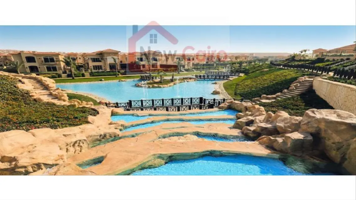 شقة فاخرة في AUC مع إطلالة رائعة
