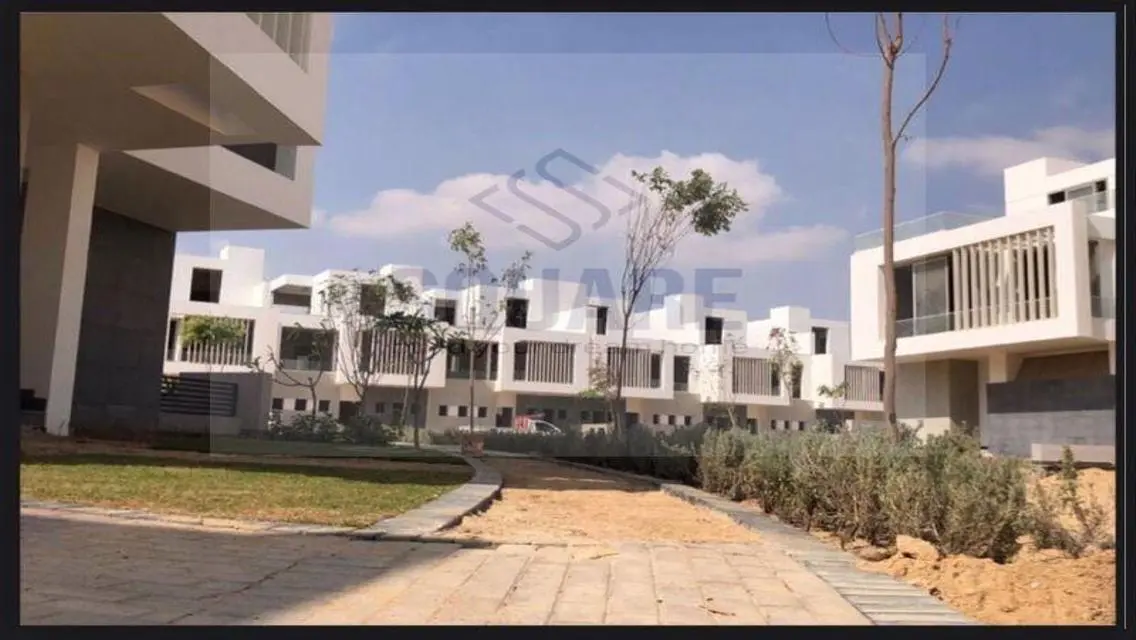 ريسيل تاون هاوس استلام فوري بأفضل موقع في جولز