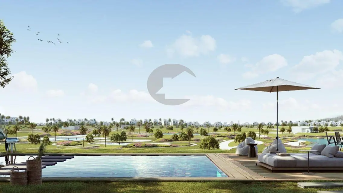 Townhouse for sale /Hydepark new cairo /10 years