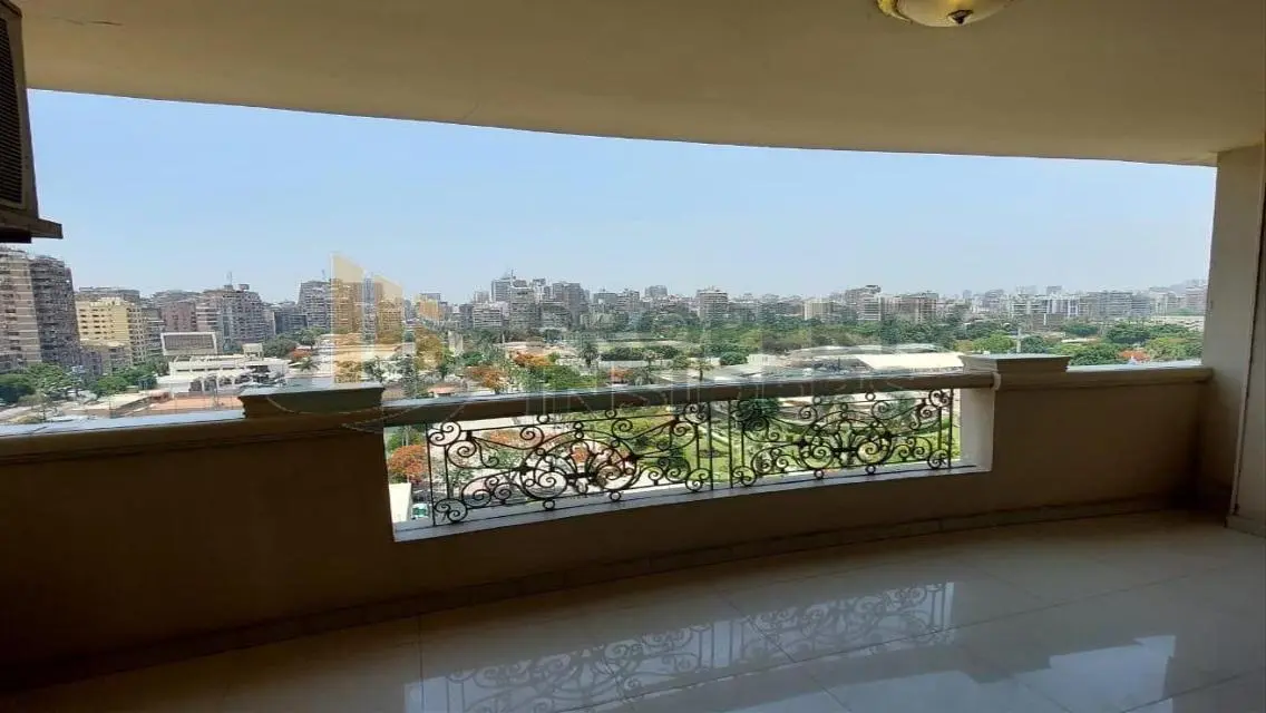 شقة دوبلكس 650م للبيع أمام نادي الصيد مباشرةً