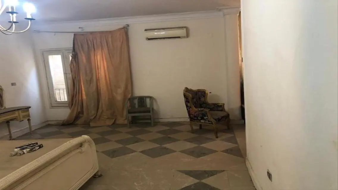 شقة فاخرة بمساحة 250 متر للبيع