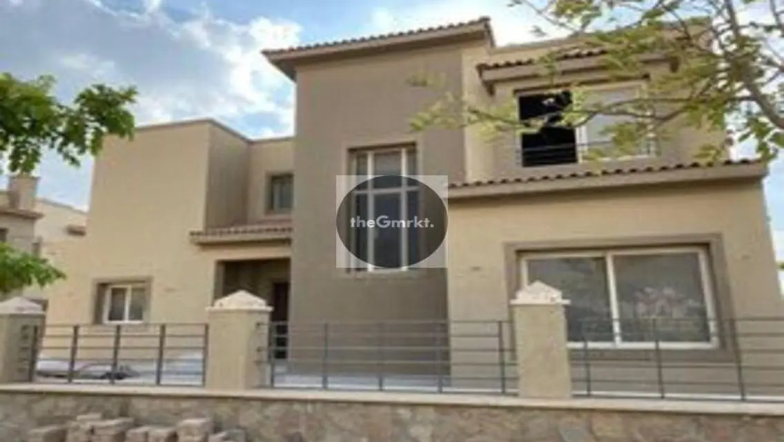 STANDALONE Overlooking landscape - palmhills k1