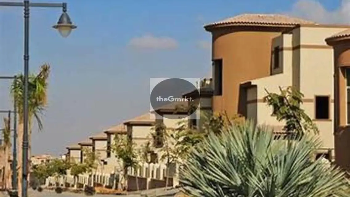 STANDALONE Overlooking landscape - palmhills k1