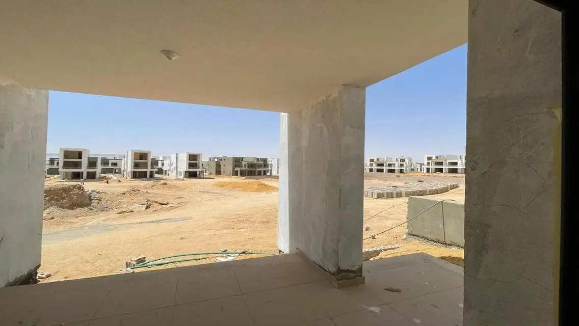 تاون هاوس مميز للبيع في أزها العين السخنة