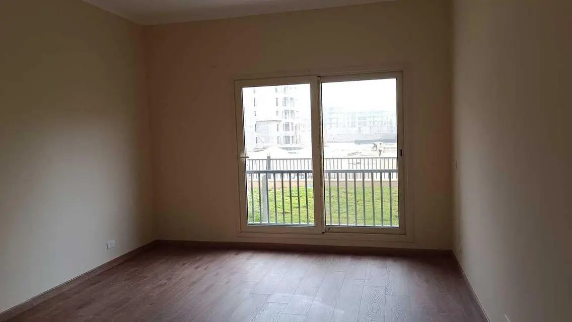 apartment for sale in 90 Avenue Compound,