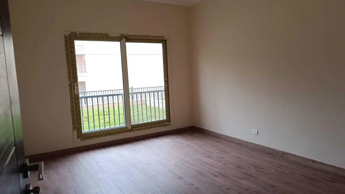apartment for sale in 90 Avenue Compound,