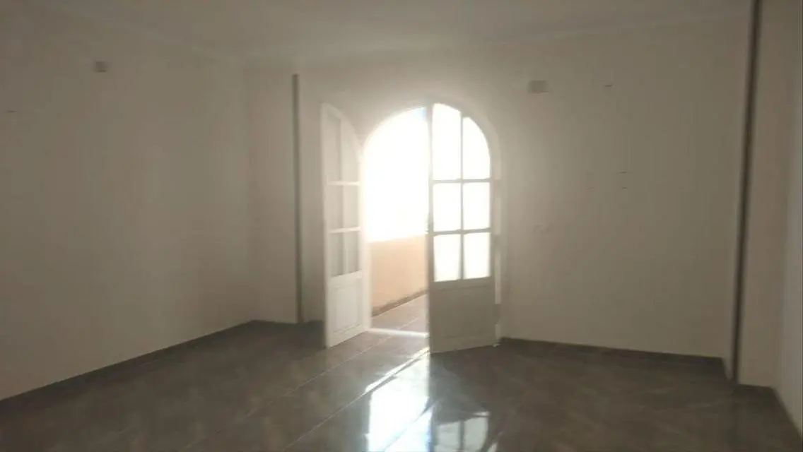 شقه بجوار مسجد الروضه ٢٥٠م موقع ممتاز جدا