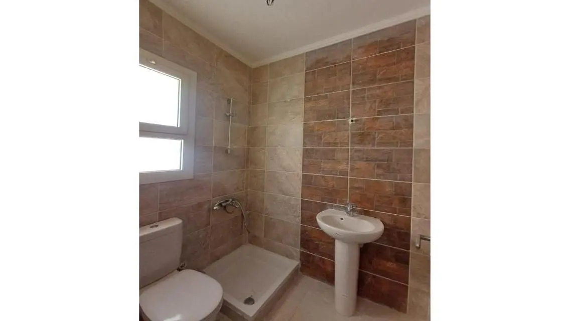 Sea view - fully finished - prime location