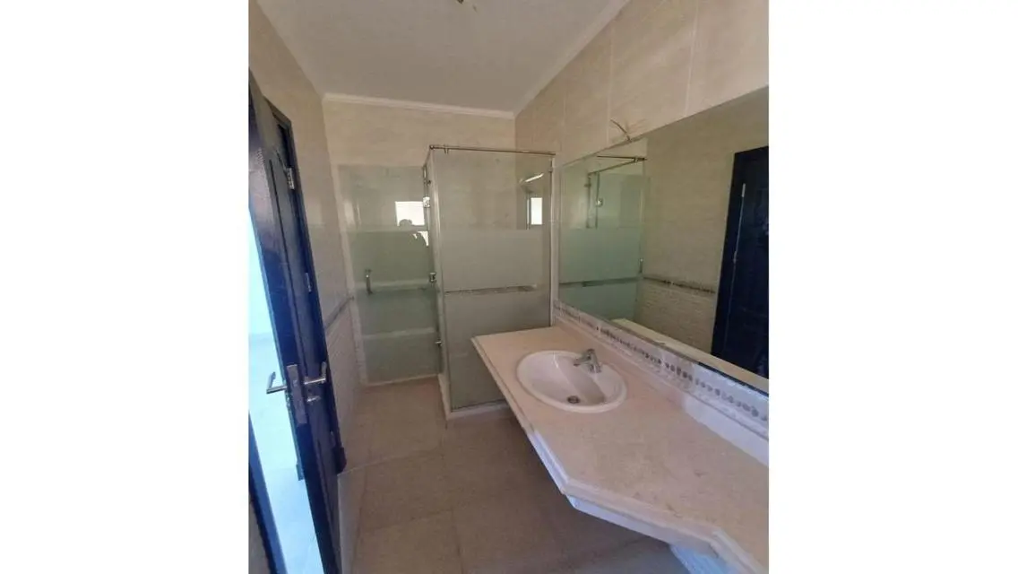 Sea view - fully finished - prime location