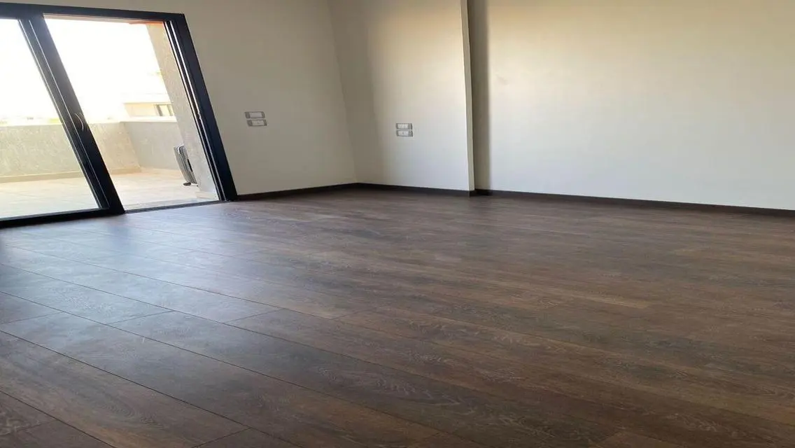 شقة مميزه للبيع في جولدن سكوير  بالقاهرة الجديدة