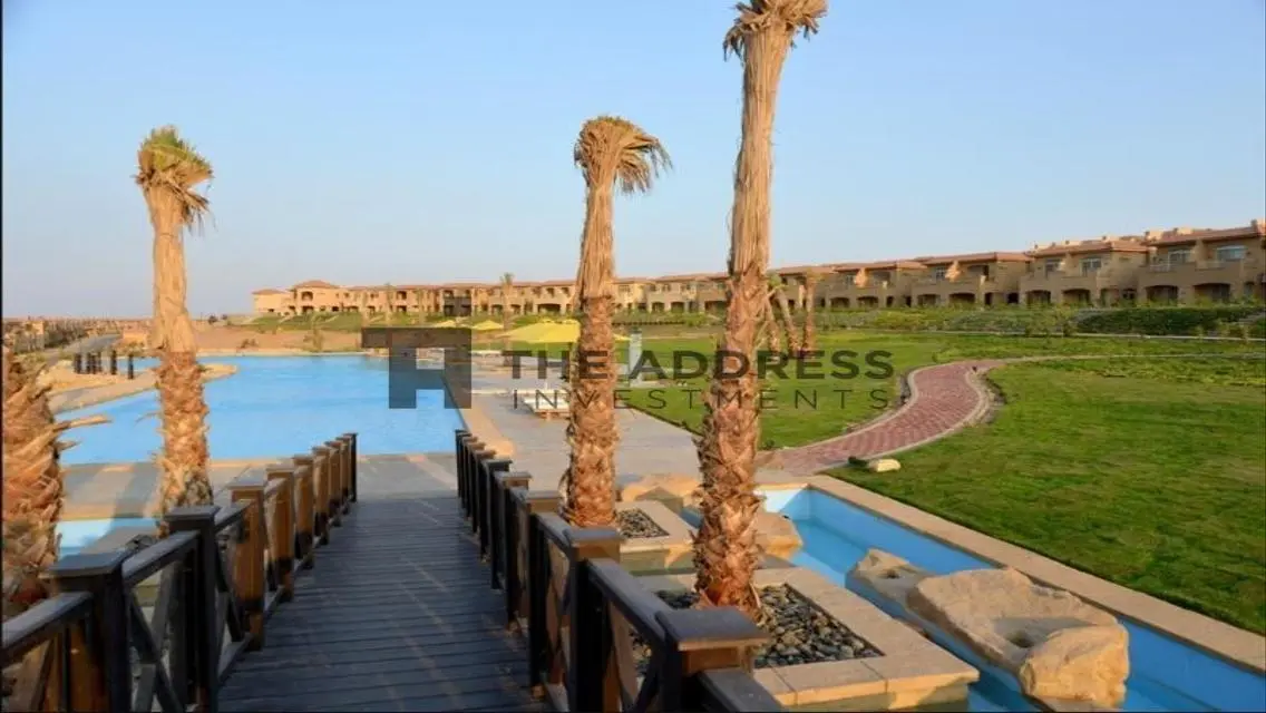 شاليه للبيع فى تلال السخنه 0% مقدم  قسط 10سنوات