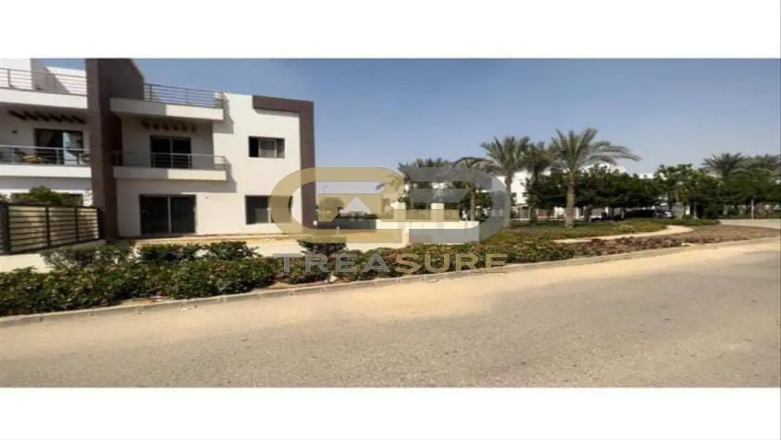 Maizonette for sale in Hyde Park Prime Location
