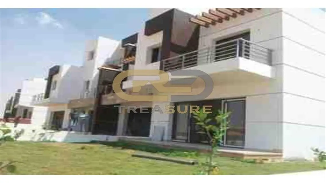 Maizonette for sale in Hyde Park Prime Location