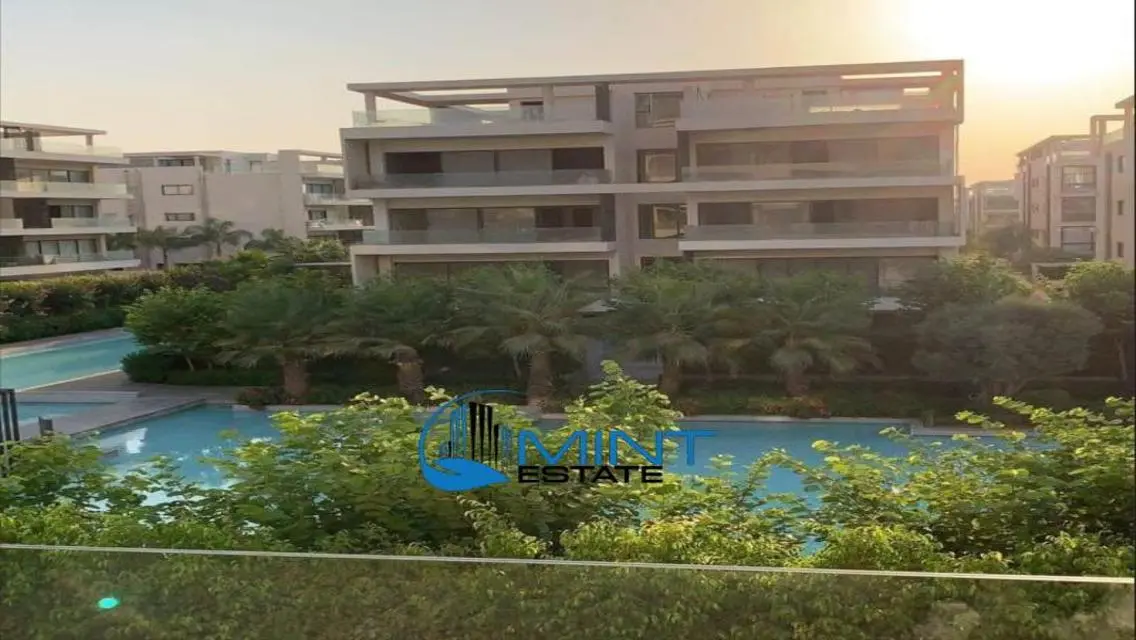 Lake And Garden View Apartment In Lake View 2