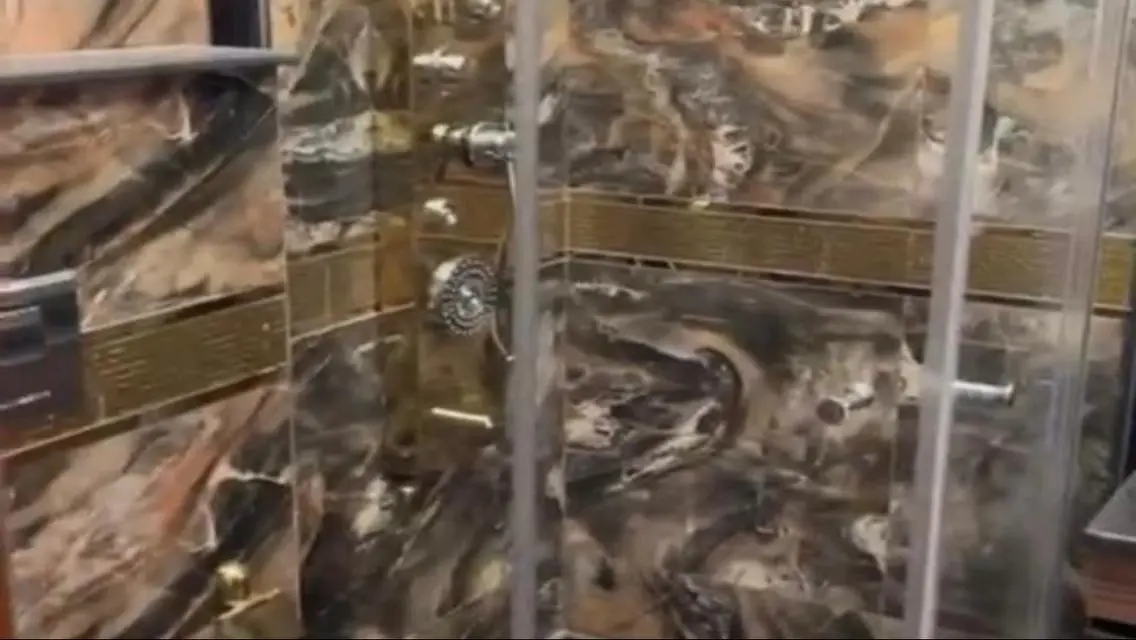 شقة للبيع بالمطبخ والتكييفات افضل موقع بسراي