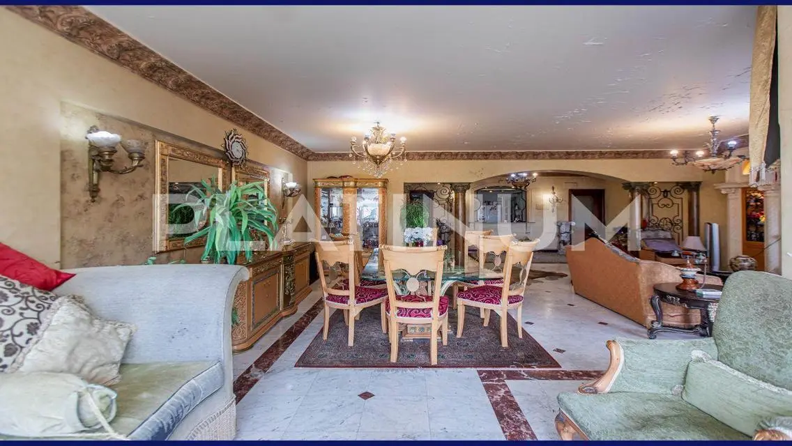 Licensed apartment for sale, 235 sqm, Sporting, Ab