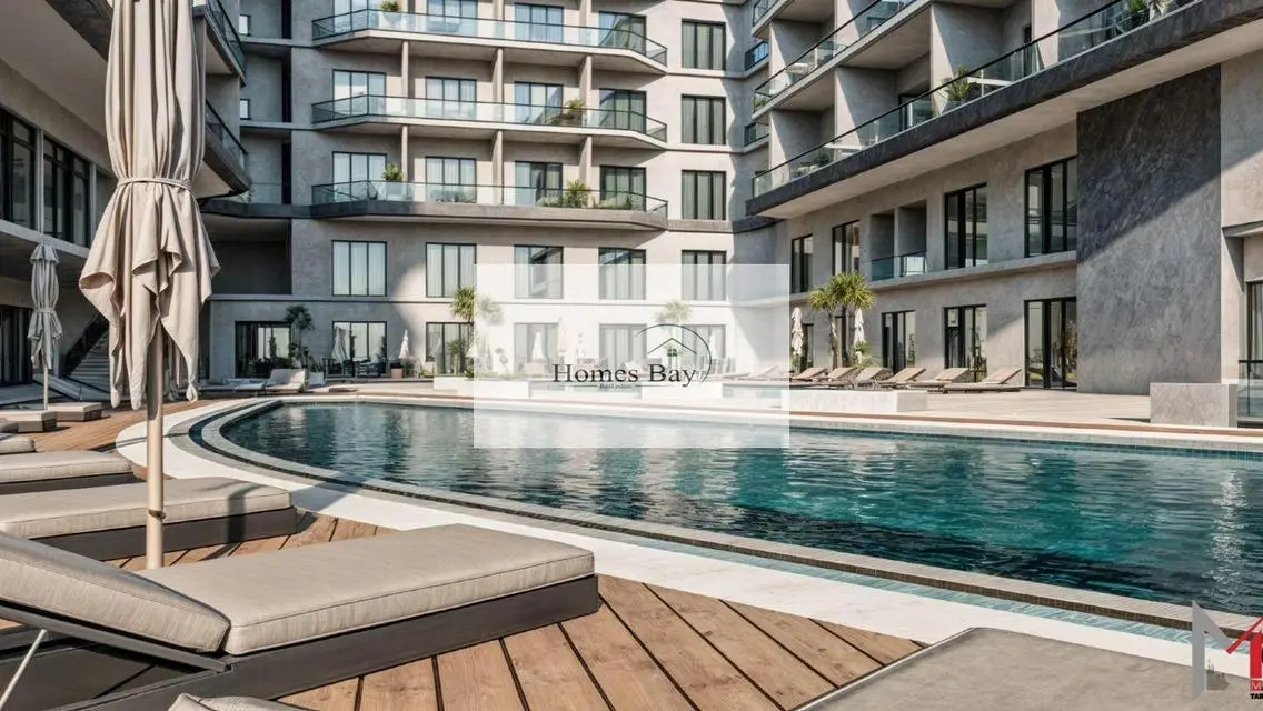 Elegant Atlantis Two-Bedroom Overlooking Sparkling