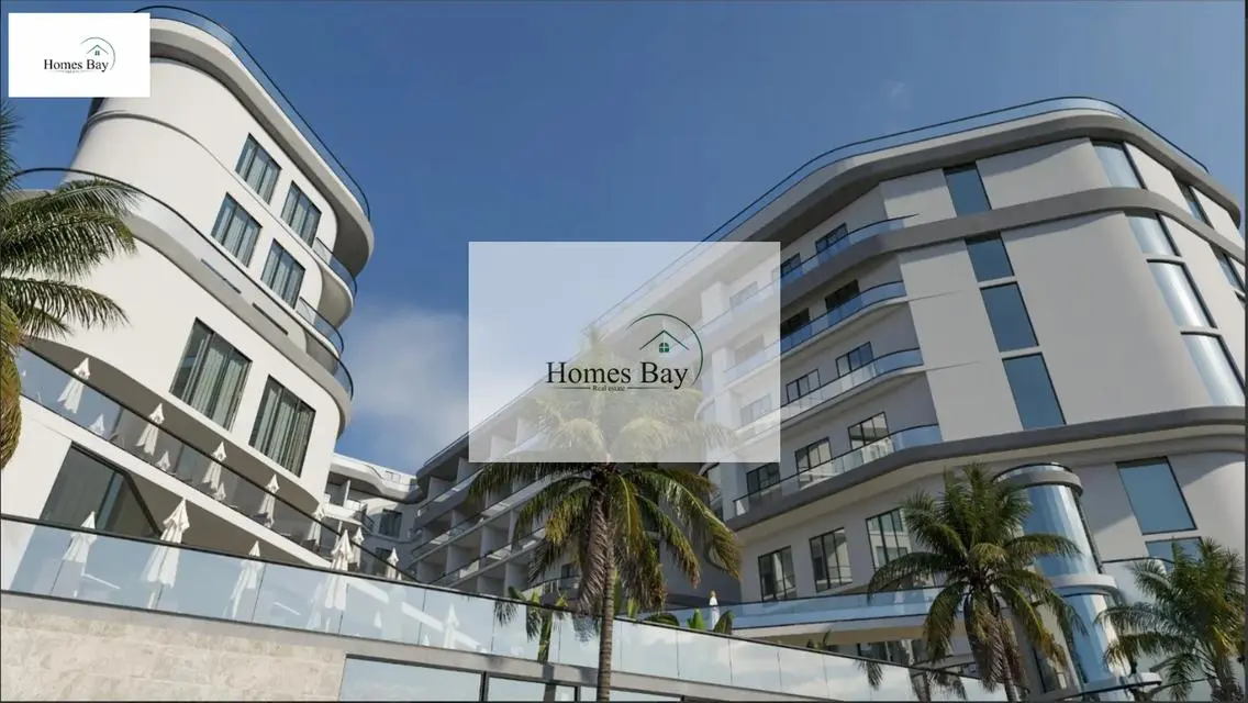 Elegant Atlantis Two-Bedroom Overlooking Sparkling