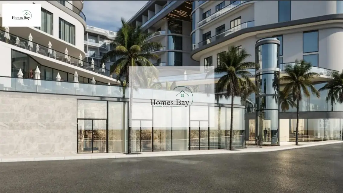 Elegant Atlantis Two-Bedroom Overlooking Sparkling