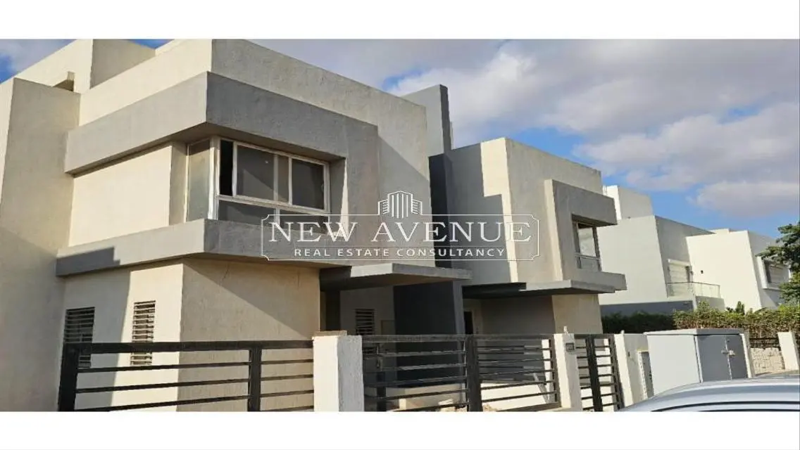 Ready to move Twin Villa in HYDE PARK New Cairo