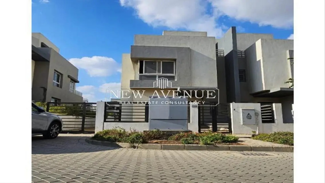 Ready to move Twin Villa in HYDE PARK New Cairo