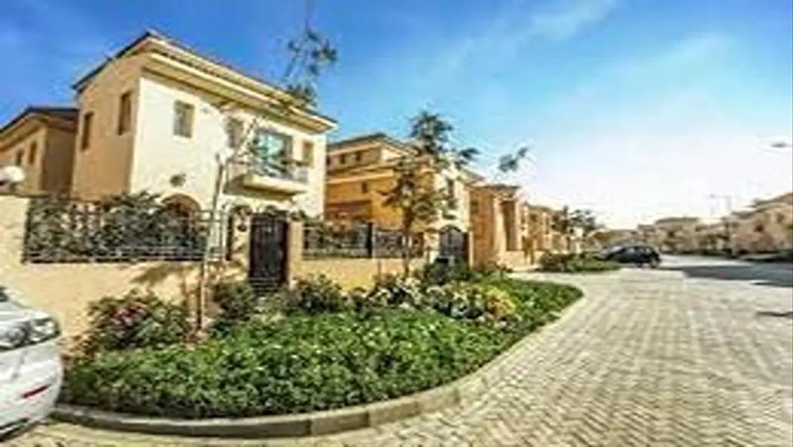 twin house for sale at hyde park &amp; prime location
