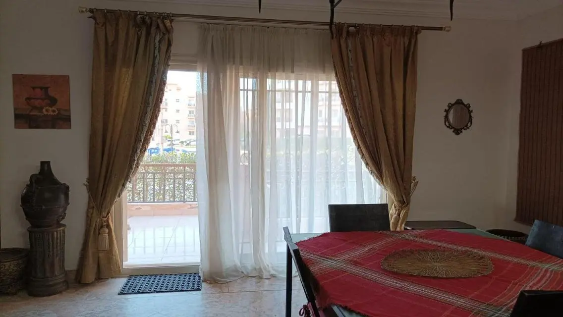 للبيع شقه ارضي بجنينه مميزه جدا بدريم لاند