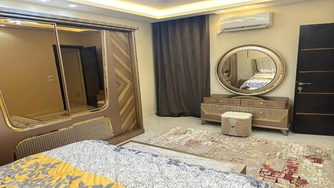 شقة للاجار مفروش  مساحة 99م في مدينة الرحاب