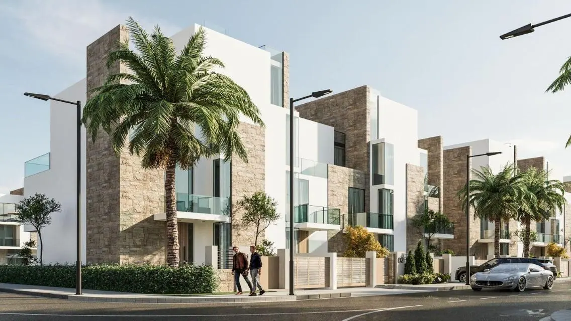 Studio 63m with roof in long beach