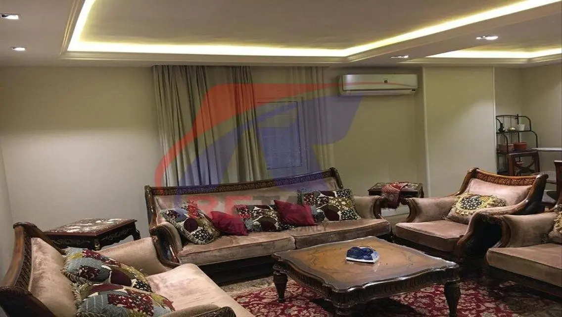 شقه للايجار المفروش بموقع متميز قرب مكرم عبيد