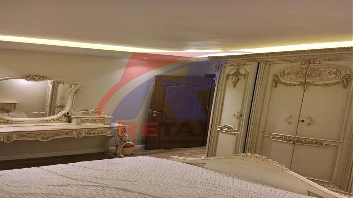 شقه للايجار المفروش بموقع متميز قرب مكرم عبيد