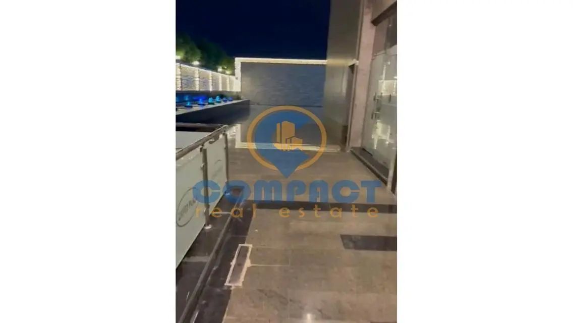 محل للإيجار لوكيشن ممتاز تشطيب سوبر لوكس بسعر مميز