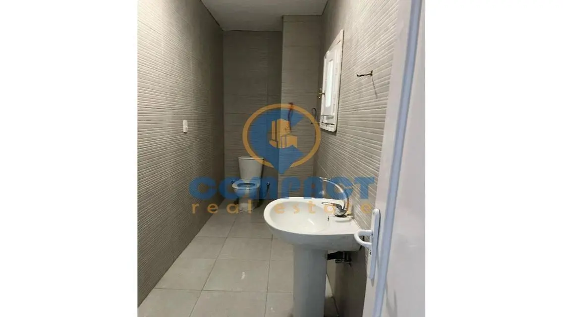 دوبلكس 270م لوكيشن مميز تشطيب سوبر لوكس بالتكييفات