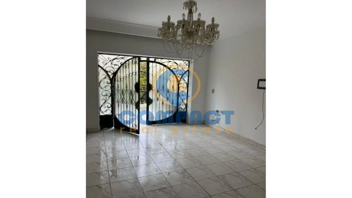 دوبلكس 270م لوكيشن مميز تشطيب سوبر لوكس بالتكييفات