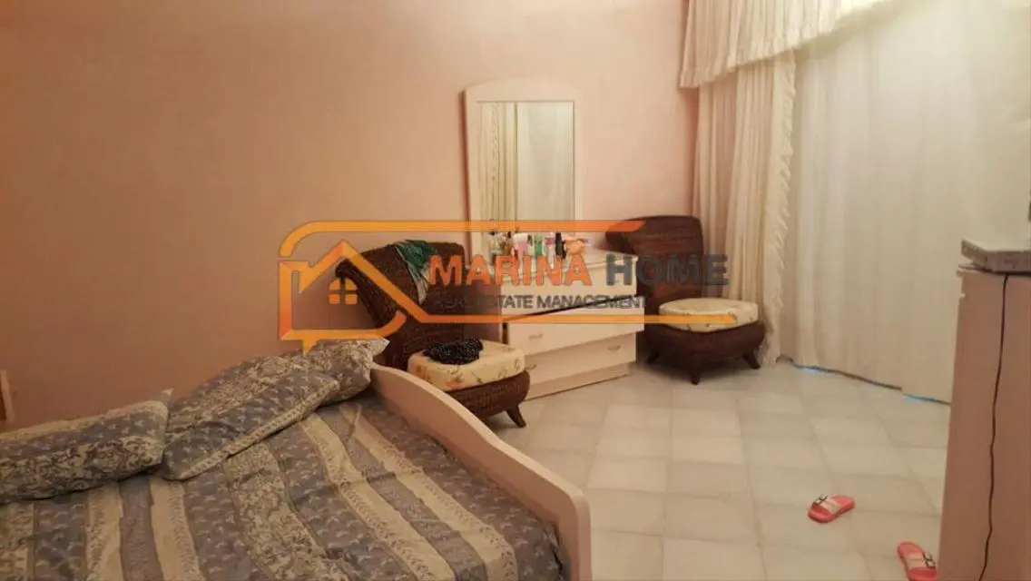 للبيع فيلا مارينا 6 اول صف بحيرة صخرية