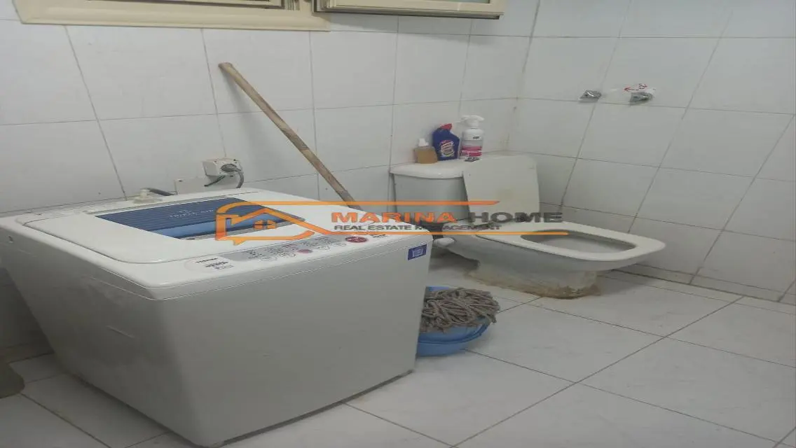 للبيع شقه ارضى فى مارينا 1 ترى البحر